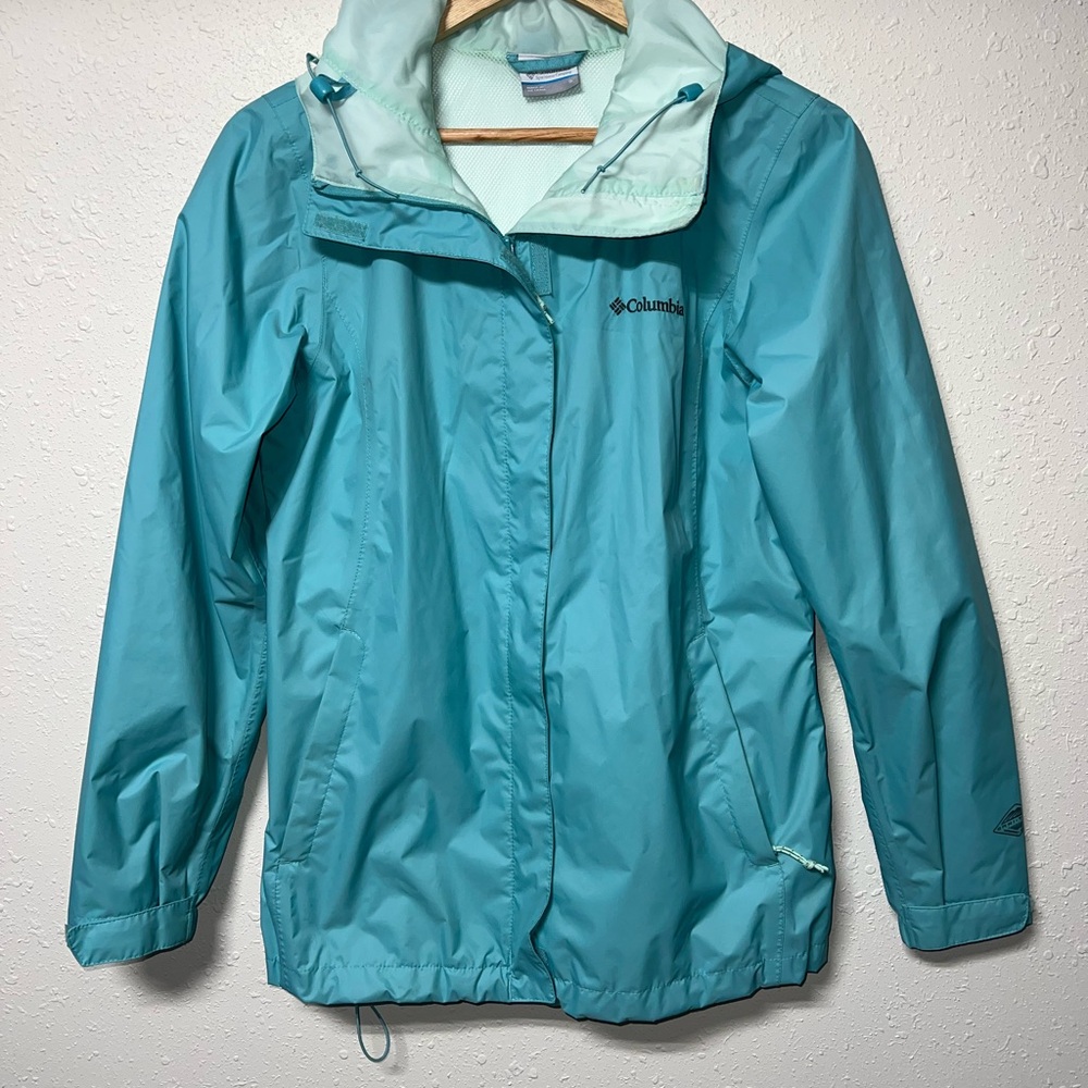 Columbia Blue Ski‎ Jacket with Water-Resistant Fabric